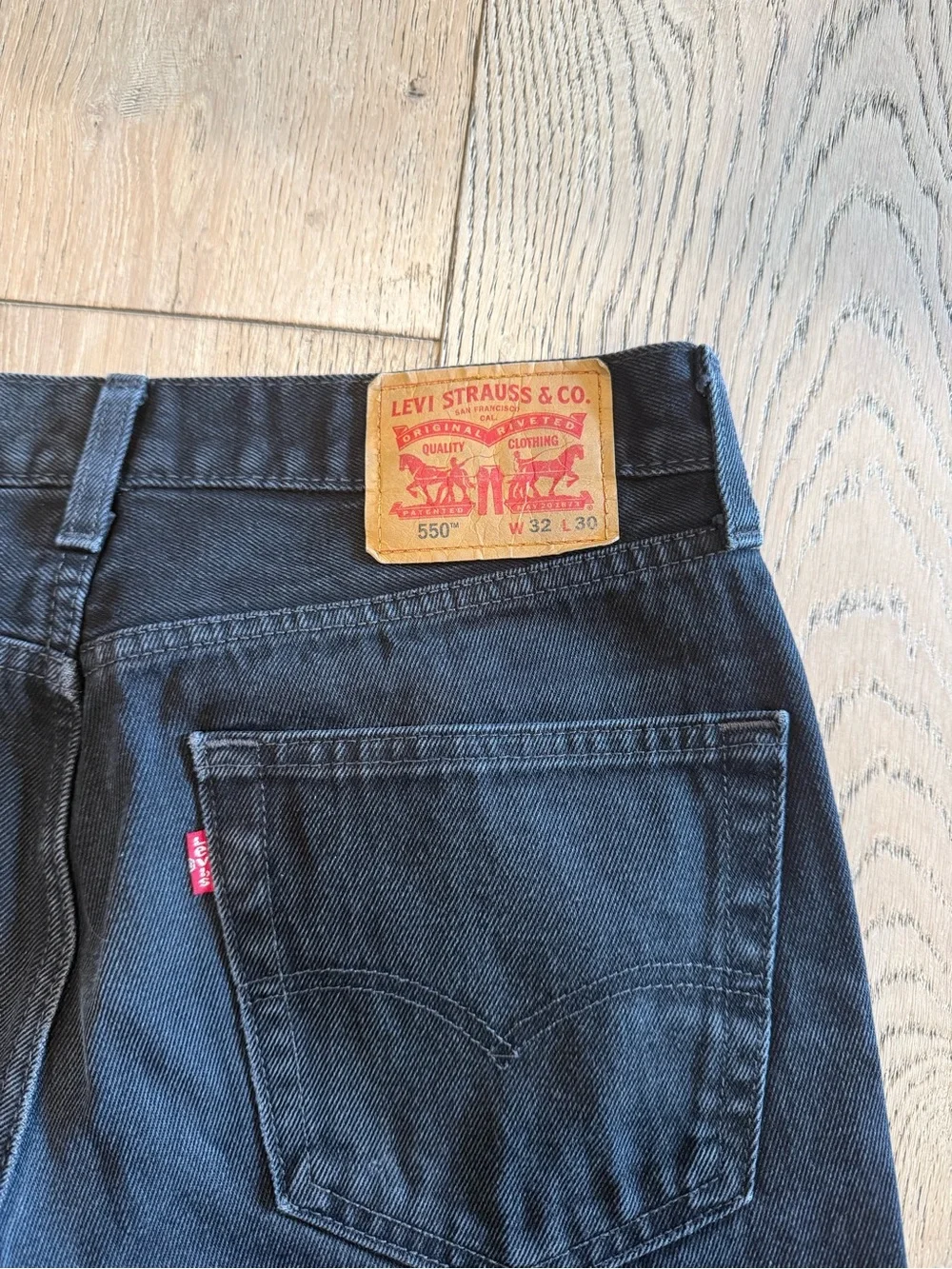 Levi's 550 Relaxed Fit Black Jeans Men's 32x30 Tapered Denim